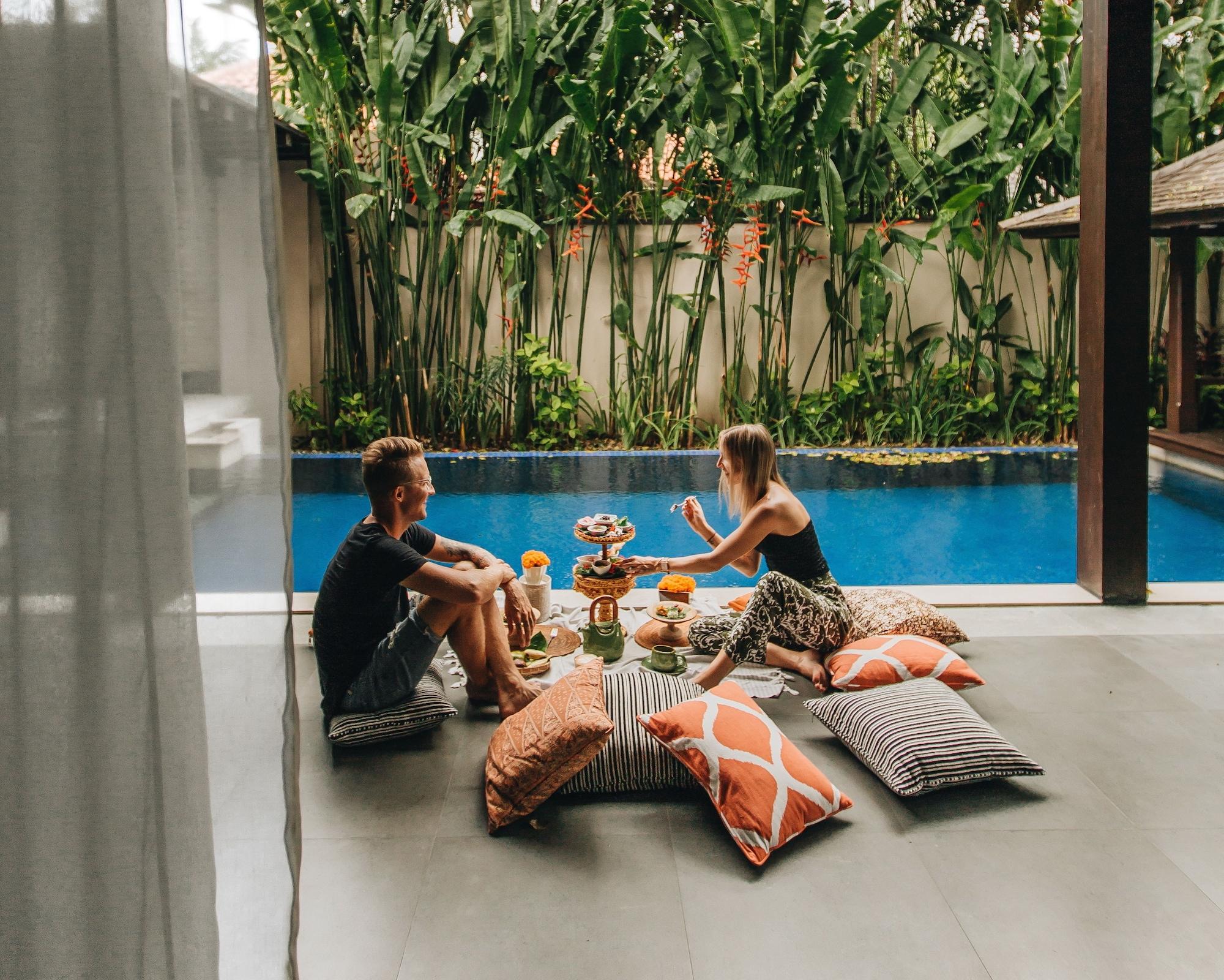 Alaya Dedaun Kuta Villa Legian Exterior foto