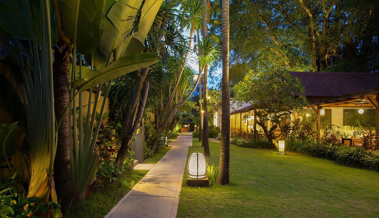 Alaya Dedaun Kuta Villa Legian Exterior foto